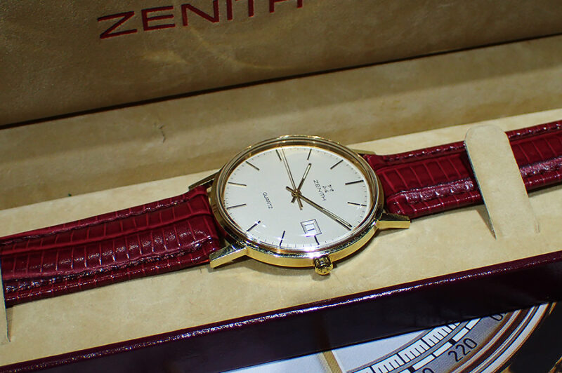 Boxed 1983 ZENITH (Swiss) 18k Solid Gold Case Formal Dress Watch - Quartz With Date - Image 6